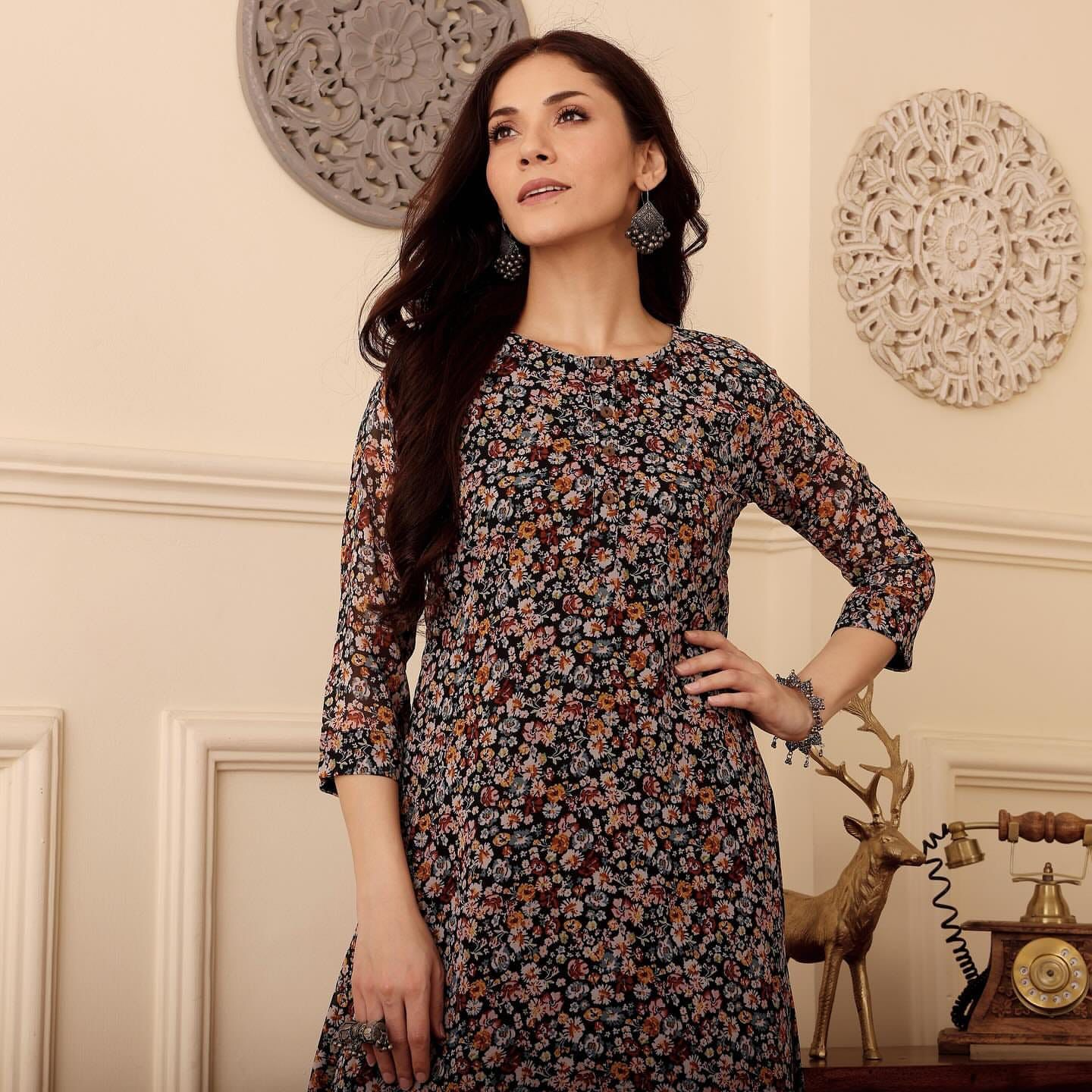 Elegant Black Floral Kurta Set - Effortless Everyday Charm